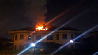 Serdivan'da villada yangın