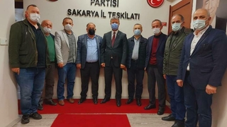 Serdivan Muhtarlar Derneği'nden MHP İl Başkanı'na ziyaret