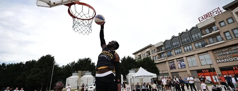 Serdivan’da 3x3 Streetball heyecanı