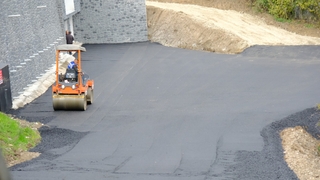 Serdivan’da asfalt çalışmaları sürüyor