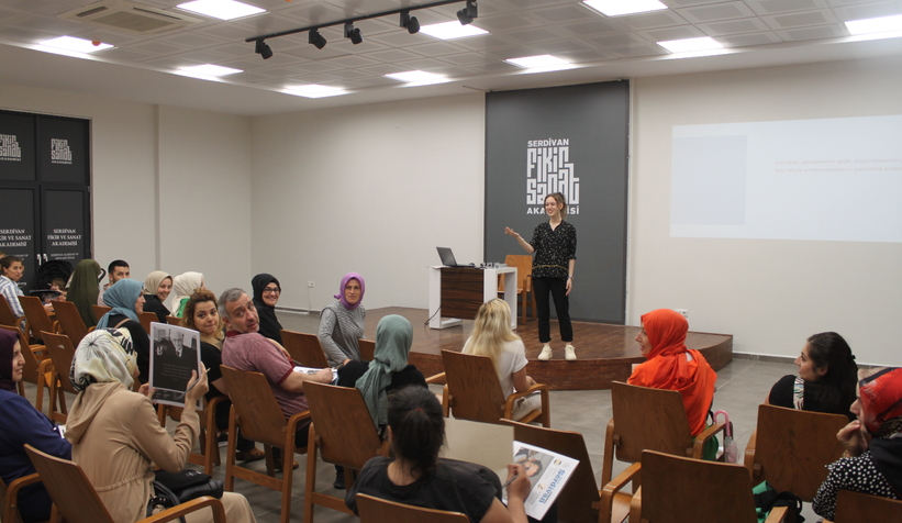 Serdivan’da bilinçli aile seminerlerine büyük ilgi