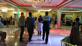 Serdivan’da salonlara korona virüs denetimi