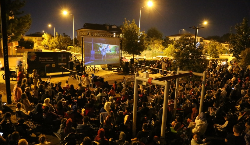 Serdivan’da sinema keyfi devam ediyor