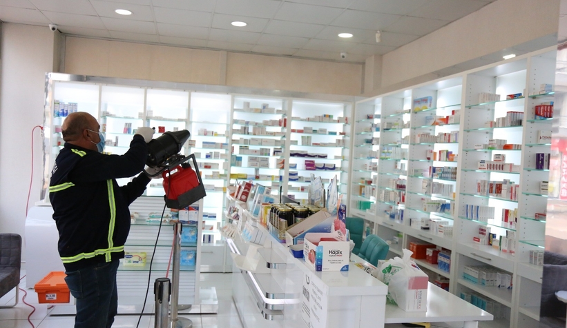 Serdivan’da tüm eczaneler dezenfekte ediliyor