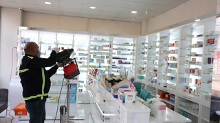 Serdivan’da tüm eczaneler dezenfekte ediliyor