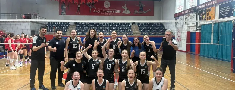 Serdivan’ın Sultanları Bölge Şampiyonası’na damga vurdu