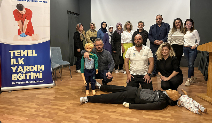 Sertifikalı ilk yardım eğitimleri devam ediyor