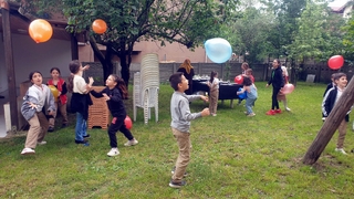  Servisinde taşıdığı öğrencilere sene sonu ödül sözünü tuttu