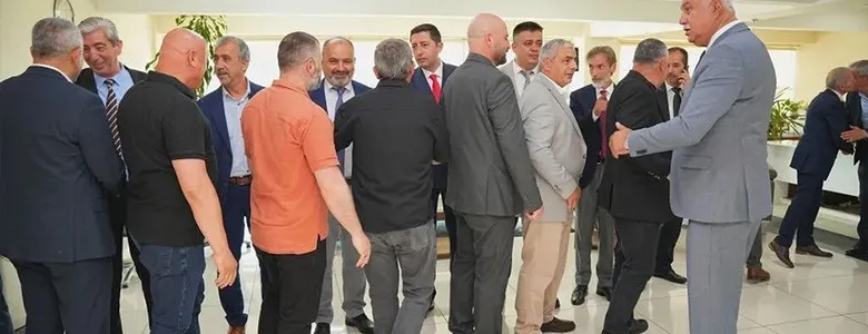 SESOB’ta bayramlaşma programı yoğun katılımla gerçekleşti
