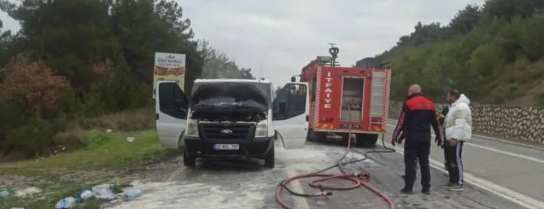 Seyir halindeki araçta yangın