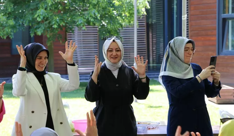 SGM’de işaret diliyle kalpten kalbe köprüler kurdular