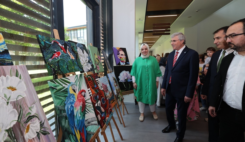 SGM’de öğrencilerin yılsonu heyecanına ortak oldu