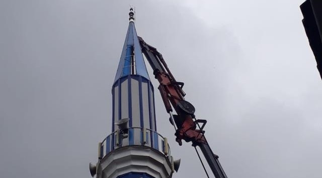Şiddetli rüzgarda zarar gören minare onarıldı