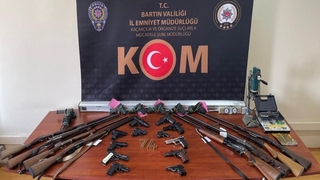 Silah kaçakçılarına operasyon