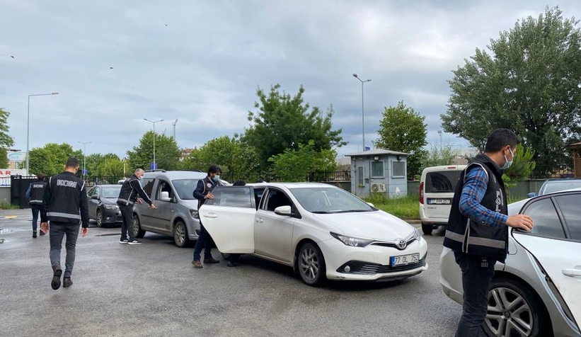 Silah kaçakçılığı operasyonu Sakarya'ya uzandı