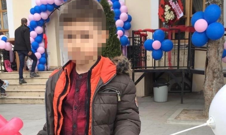 Silahını temizleyen babanın kazara vurduğu oğlu hayatını kaybetti