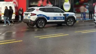 Silahla başından vuruldu