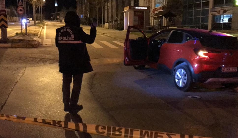 Silahla vurulduktan sonra arabasına binip kaçtı, durduğu yerde yardım istedi