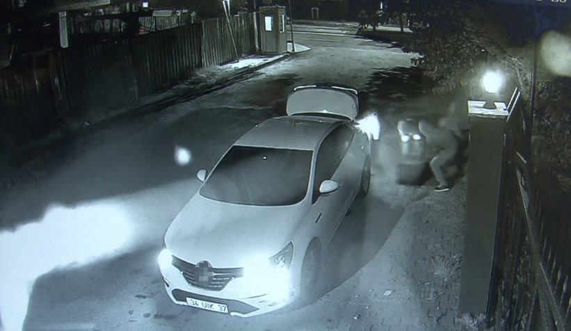 Silahlı maskeli soygun: 20 milyon lirayla kayıplara karıştılar