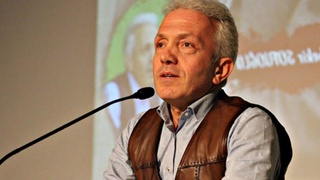 Şimdi de kapanmayı isteyenleri hedef aldı