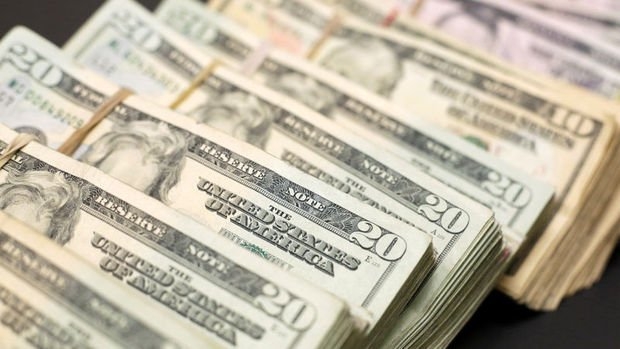 Şirketlerin döviz mevduatlarında rekor düşüş