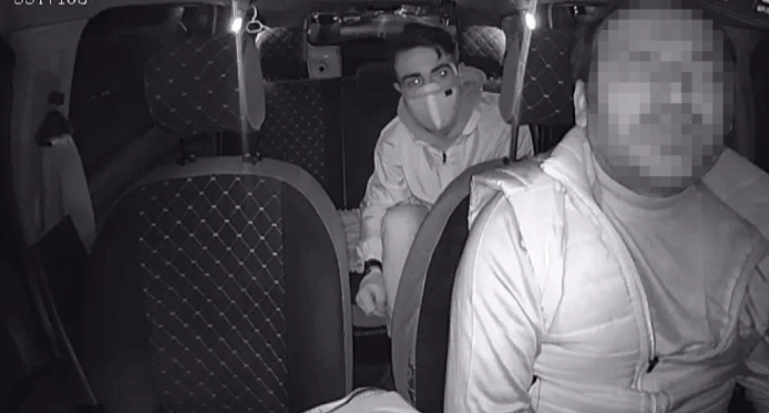 Soğukta üşümesin diye taksisine almıştı: Şoför hayatını kaybetti