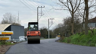 Söğütlü'de asfalt çalışması