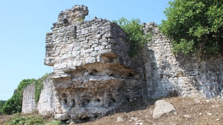 Söğütlü kalesi turizme kazandırılıyor