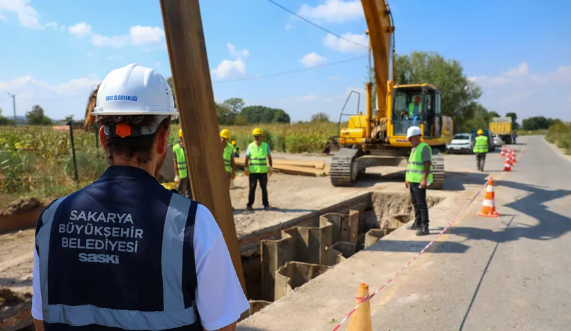 Söğütlü’nün 25 kilometrelik altyapısında çalışmalar sürüyor