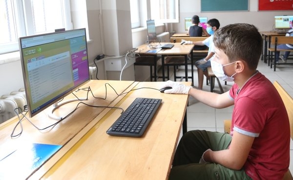 Son dakika adımı; Tatil bazı sınıflar için uzadı