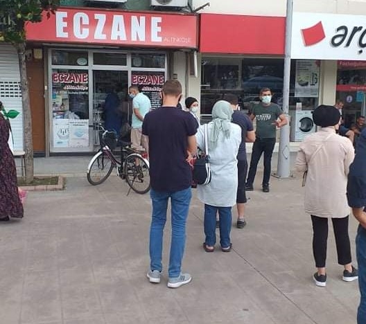 Sorun çözülmedi ilaç kuyruğu sürüyor