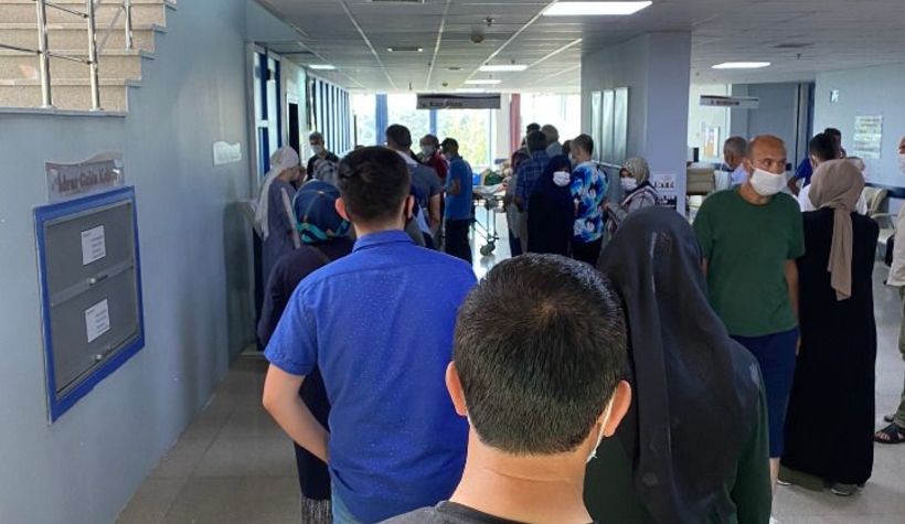 Sosyal mesafe unutulunca uyarı geldi!