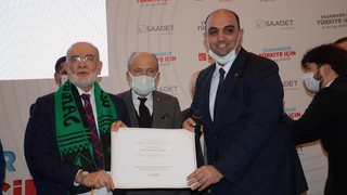 SP Lideri Karamollaoğlu, Sakarya Kongresine katıldı