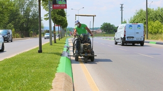 Stadyuma çıkan bulvara yeşil-siyah dokunuş