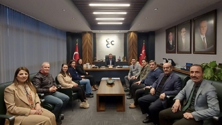 Staj Mağdurları Derneği'nden MHP'ye ziyaret