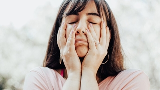 Stresli olduğunuzda vücudun verdiği 6 tepki