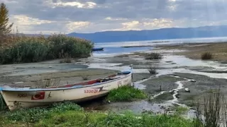 Su seviyesi düşen İznik Gölü'nden su alınmasını kısıtladı