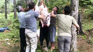 SUBÜ ekibi bayramda depremzedelerin yanındaydı