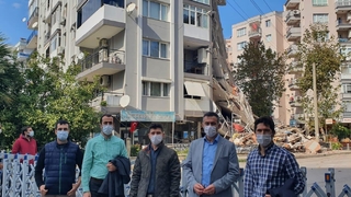 SUBÜ heyeti İzmir'de evleri inceliyor