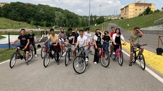 SUBÜ'lü öğrenciler son derslerini bisiklet sürerek gerçekleştirdi