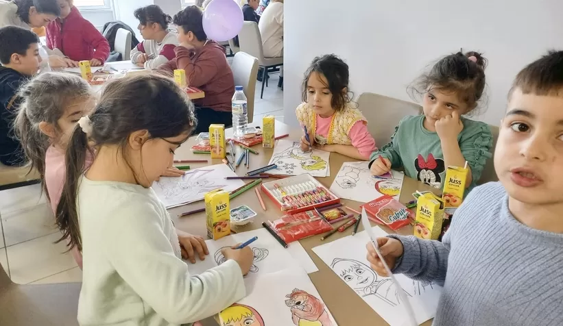 SUBÜ öğrenci toplulukları depremzedelerin yanında