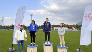 SUBÜ öğrencilerinden bir altın bir gümüş madalya