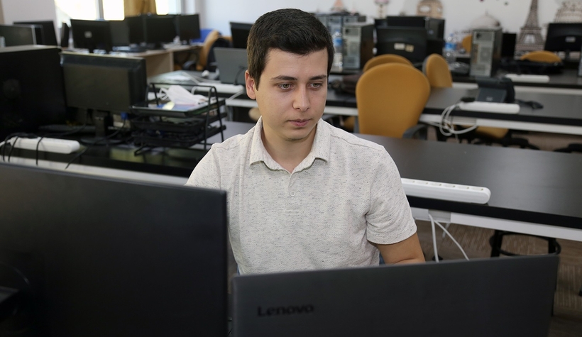 SUBÜ’de dersler online eğitim ile devam ediyor