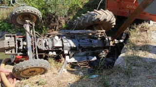 Sulama kanalına devrilen traktörün sürücüsü öldü