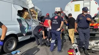 Sulama tankerine çarpan minibüsün sürücüsü öldü
