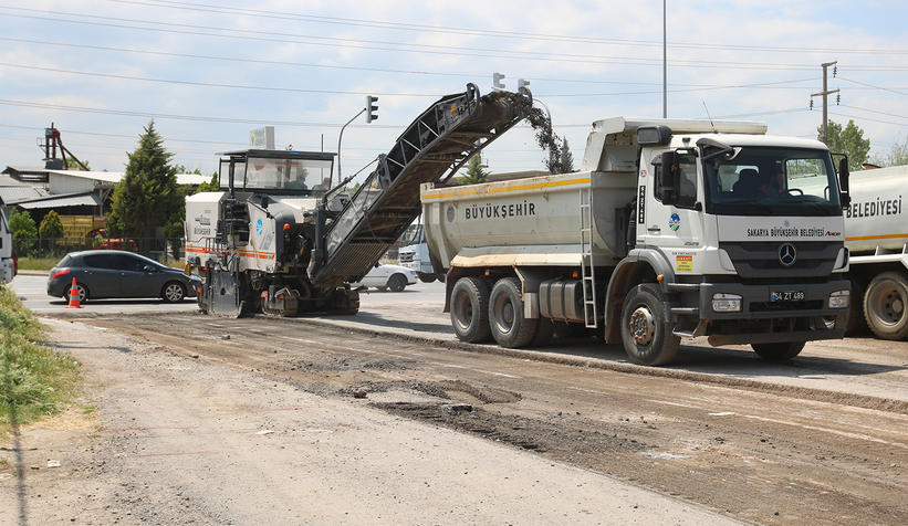 Süleymanbey'de asfalt çalışmalarını başladı