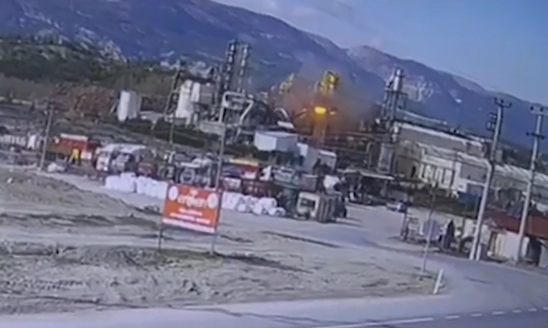 Sunta fabrikasında patlama 3 yaralı