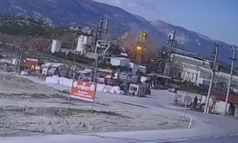 Sunta fabrikasında patlama 3 yaralı