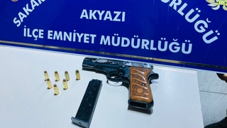 Şüphe üzerine durdurulan sürücü silahla yakalandı