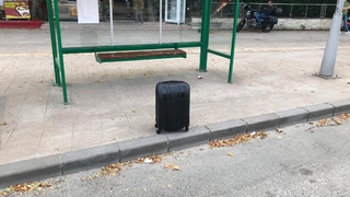 Şüpheli bavul polisi alarma geçirdi